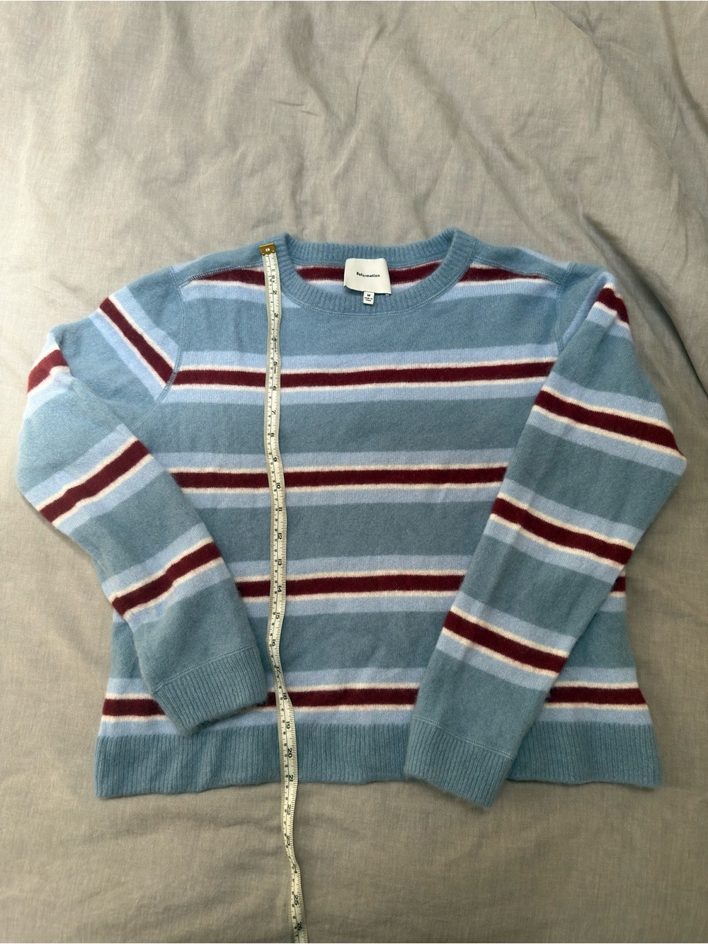 Reformation cashmere boyfriend sweater M Bluebell - Picture 3 of 4